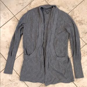 Like new cardigan. With pockets!!!